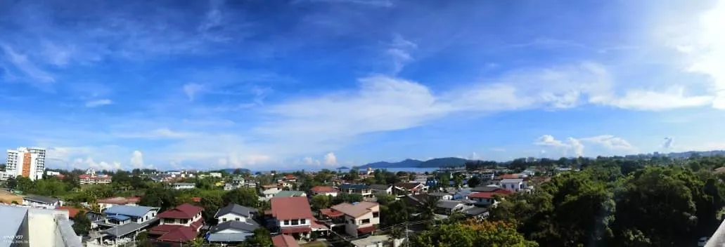 Megah D'Aru Hotel Kota Kinabalu 2*,